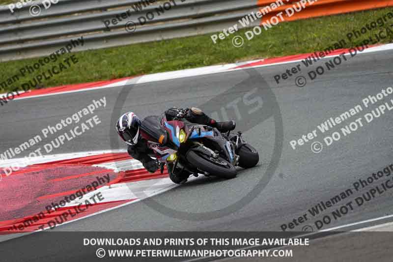 cadwell no limits trackday;cadwell park;cadwell park photographs;cadwell trackday photographs;enduro digital images;event digital images;eventdigitalimages;navarra;no limits trackdays;peter wileman photography;racing digital images;trackday digital images;trackday photos